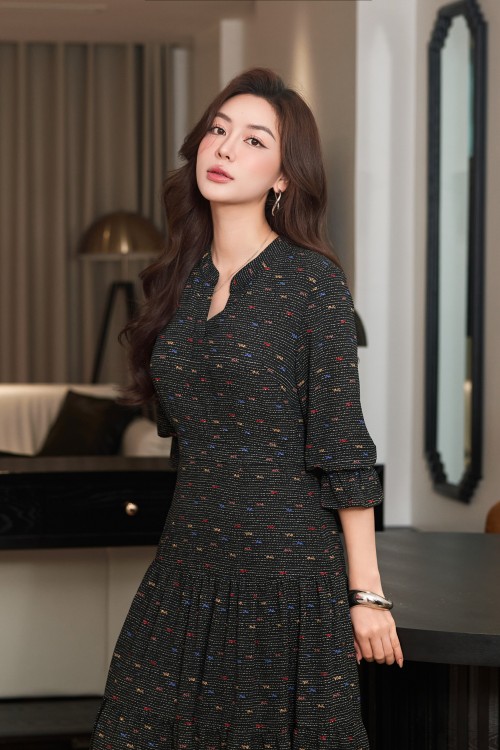 Sixdo Black Woven Flared Dress 4
